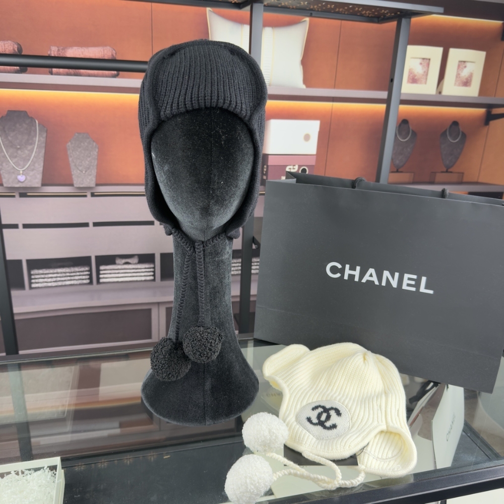 Alternative view of CHANEL CASHMERE BEANIE BLACK AAB271 B21482 U2779