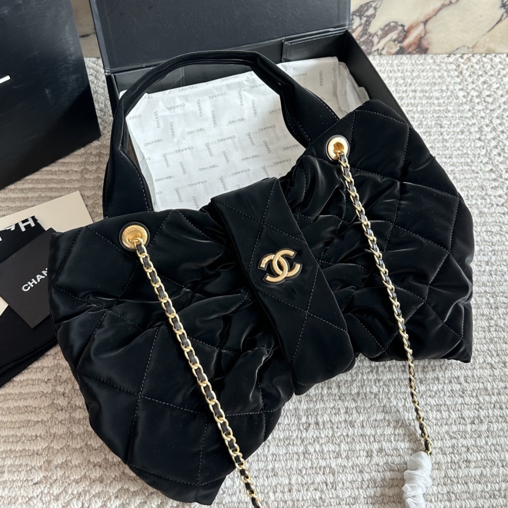 Alternative view of CHANEL BOW BAG VELVET EFFECT NYLON AND GOLD TONE METAL BLACK 35CM AS5851 B22154 94305