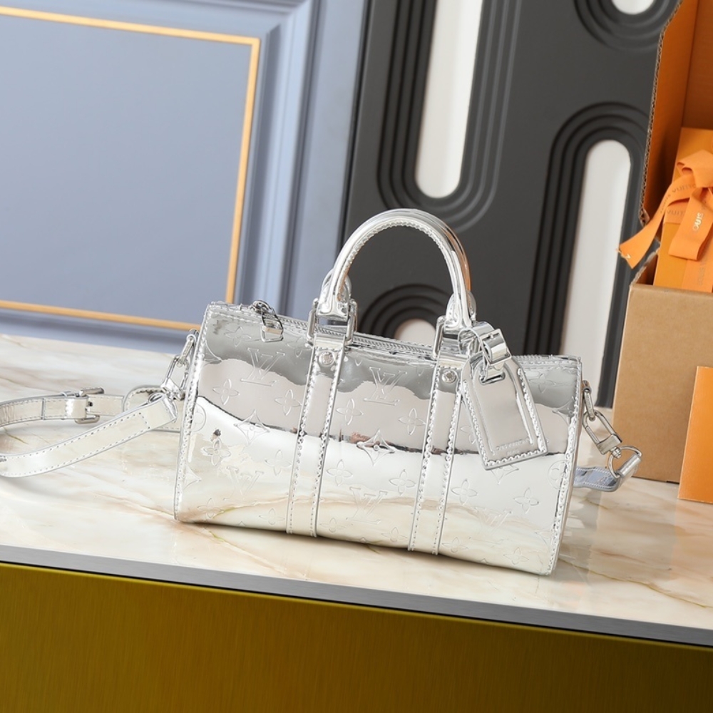 Alternative view of LOUIS VUITTON KEEPALL BANDOULIÈRE 25 SILVER 25CM