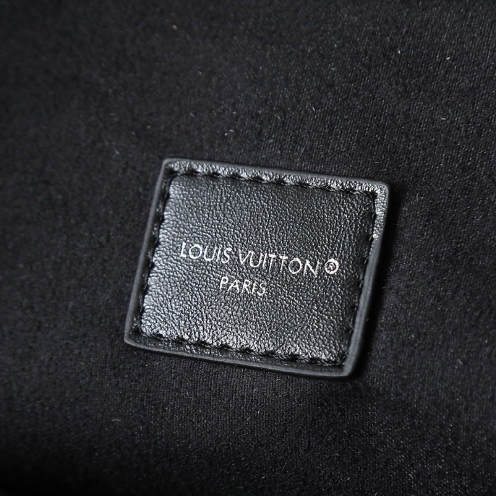 LOUIS VUITTON MONTSOURIS CARGO BACKPACK BLACK 40CM M13983 - Image 9