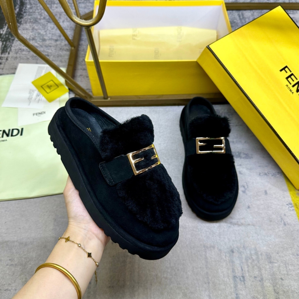 Alternative view of FENDI APRES CHIC BLACK