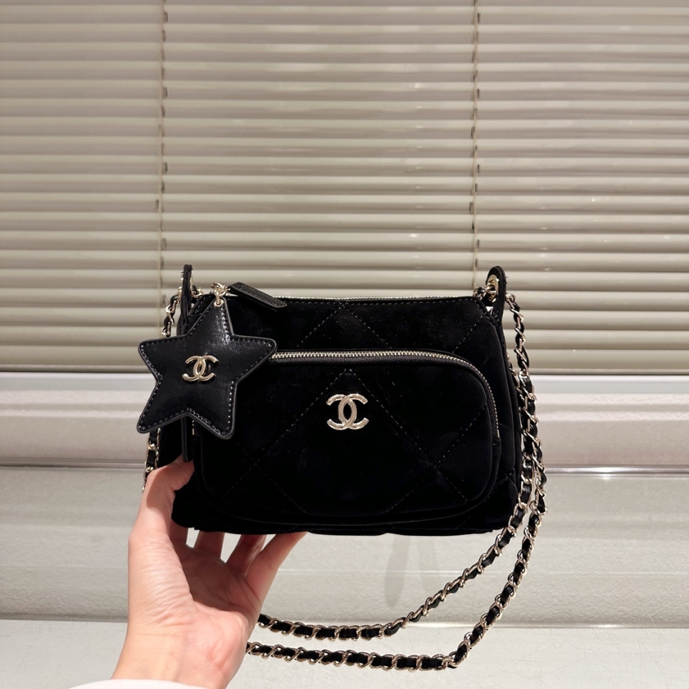 Alternative view of CHANEL CLUTCH WITH CHAIN VELVET EFFECT NYLON AND GOLD TONE METAL BLACK 21CM AP4771 B21406 94305