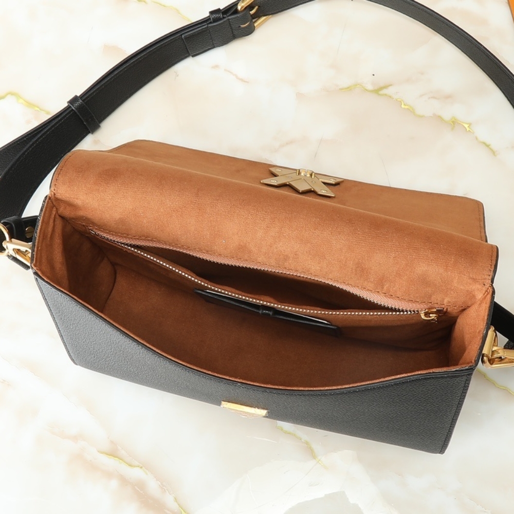 LOUIS VUITTON SOFT TWIST BLACK 27CM M24639 - Image 10