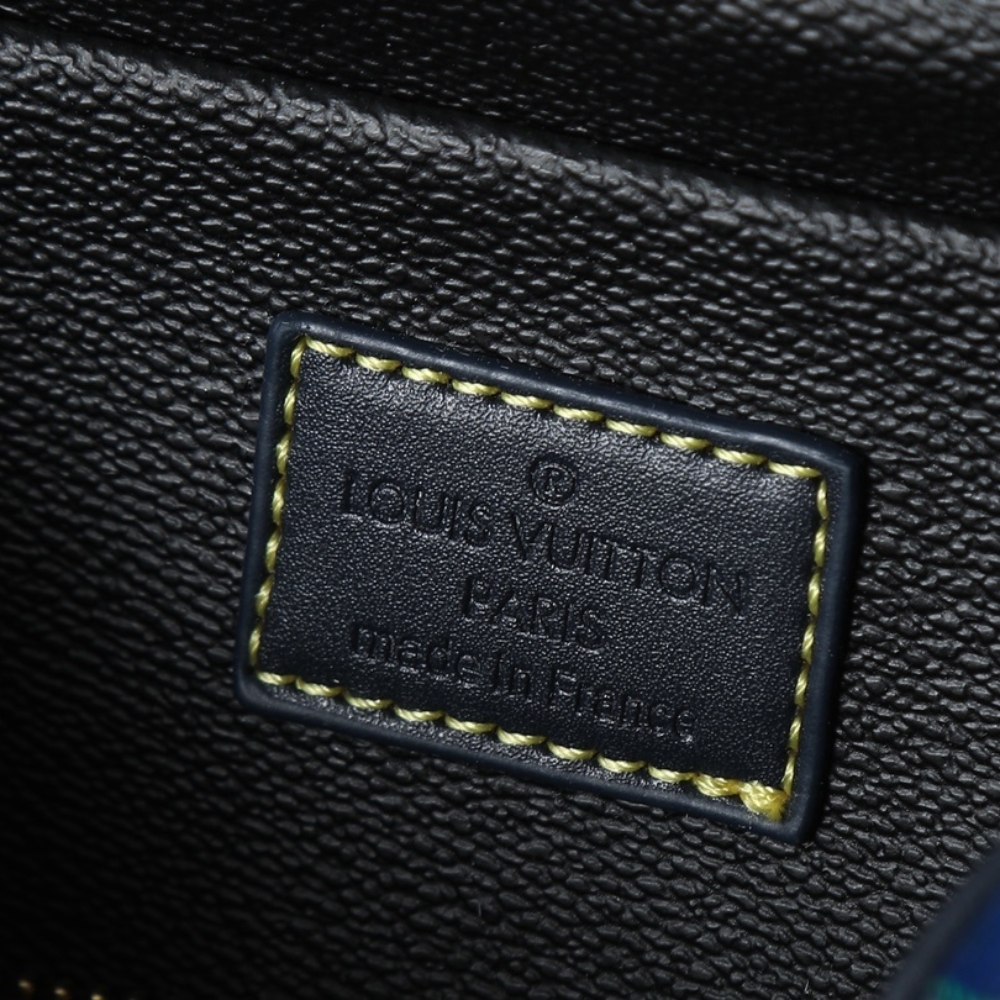 LOUIS VUITTON LOCKER DOPP KIT BLUE STRIPES 23CM M25902 - Image 9