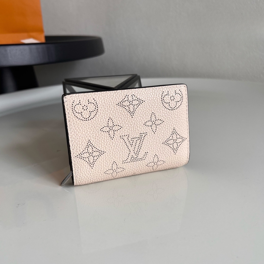 Alternative view of LOUIS VUITTON CLÉA WALLET BEIGE 11CM M80817