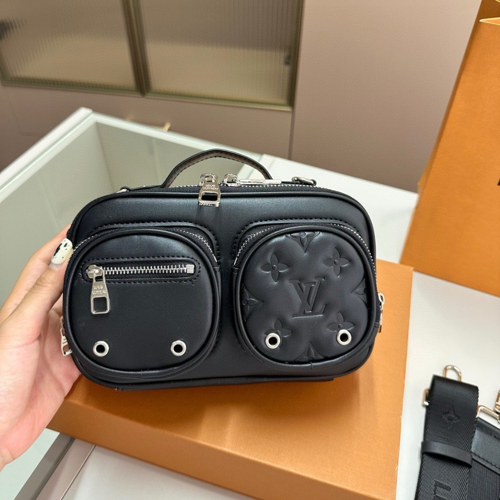 LOUIS VUITTON UTILITY CROSSBODY BAG BLACK 18CM M80450 - Image 3