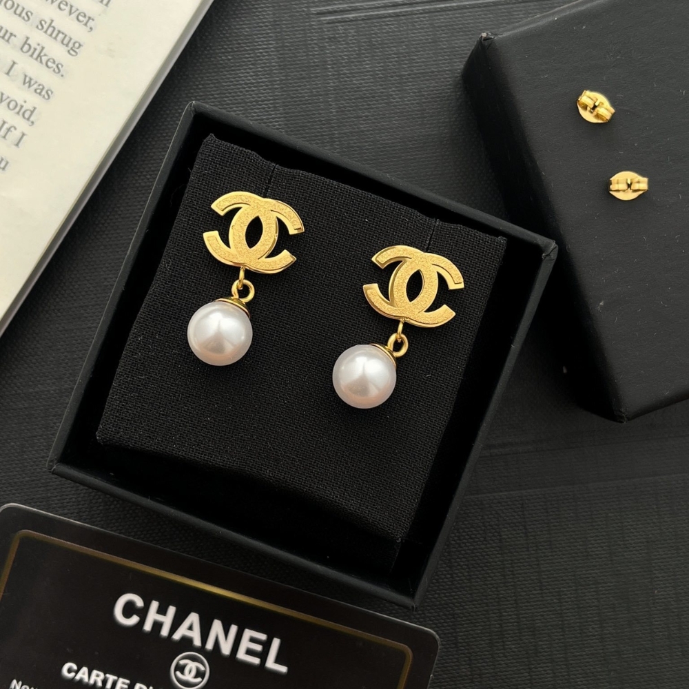 Alternative view of CHANEL CC FAUX PEARL DROP EARRINGS WITH GOLD