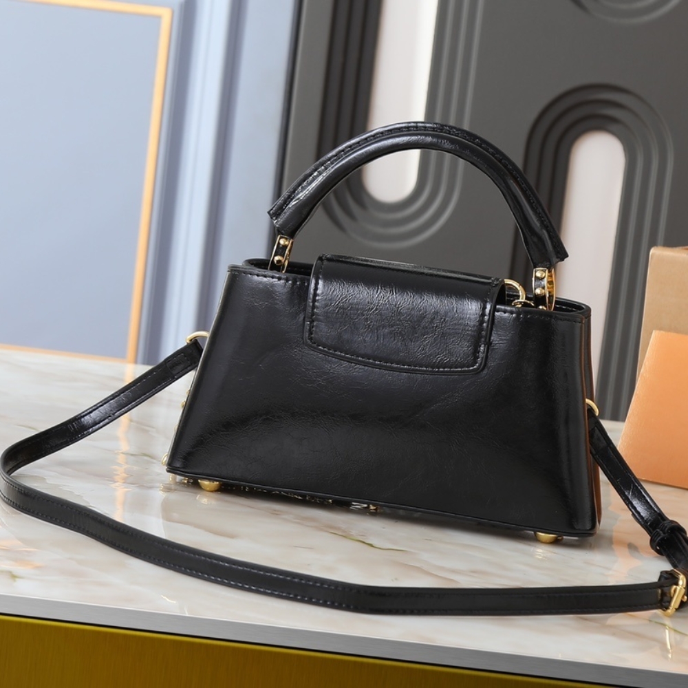 LOUIS VUITTON CAPUCINES EAST WEST BB BLACK 26CM M25492 - Image 4