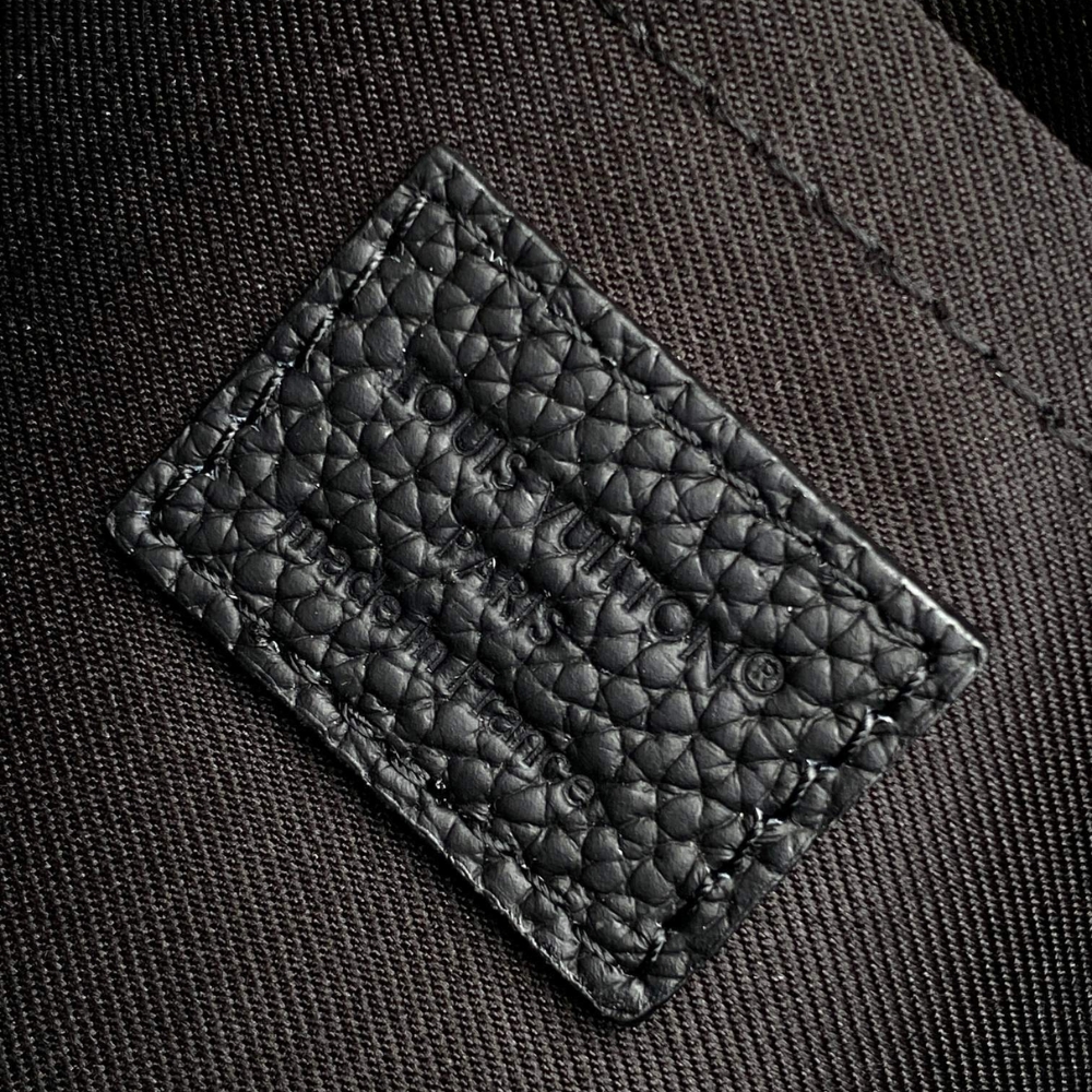 LOUIS VUITTON BOARDING MESSENGER BLACK 24CM M15265 - Image 10