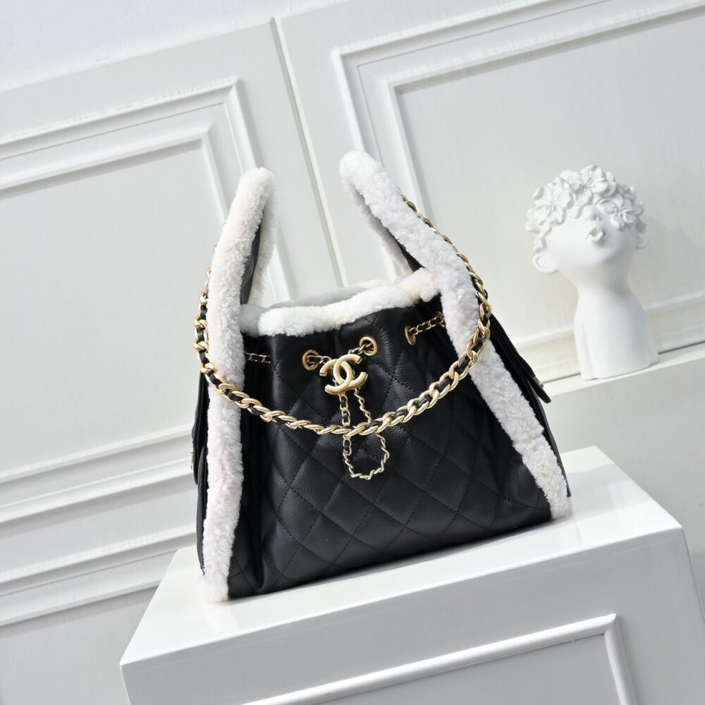 Alternative view of [SUPER VIP 1:1] CHANEL 25 SMALL HANDBAG GOLD TONE METAL BLACK AND WHITE 30CM AS5293 B22309 U4139