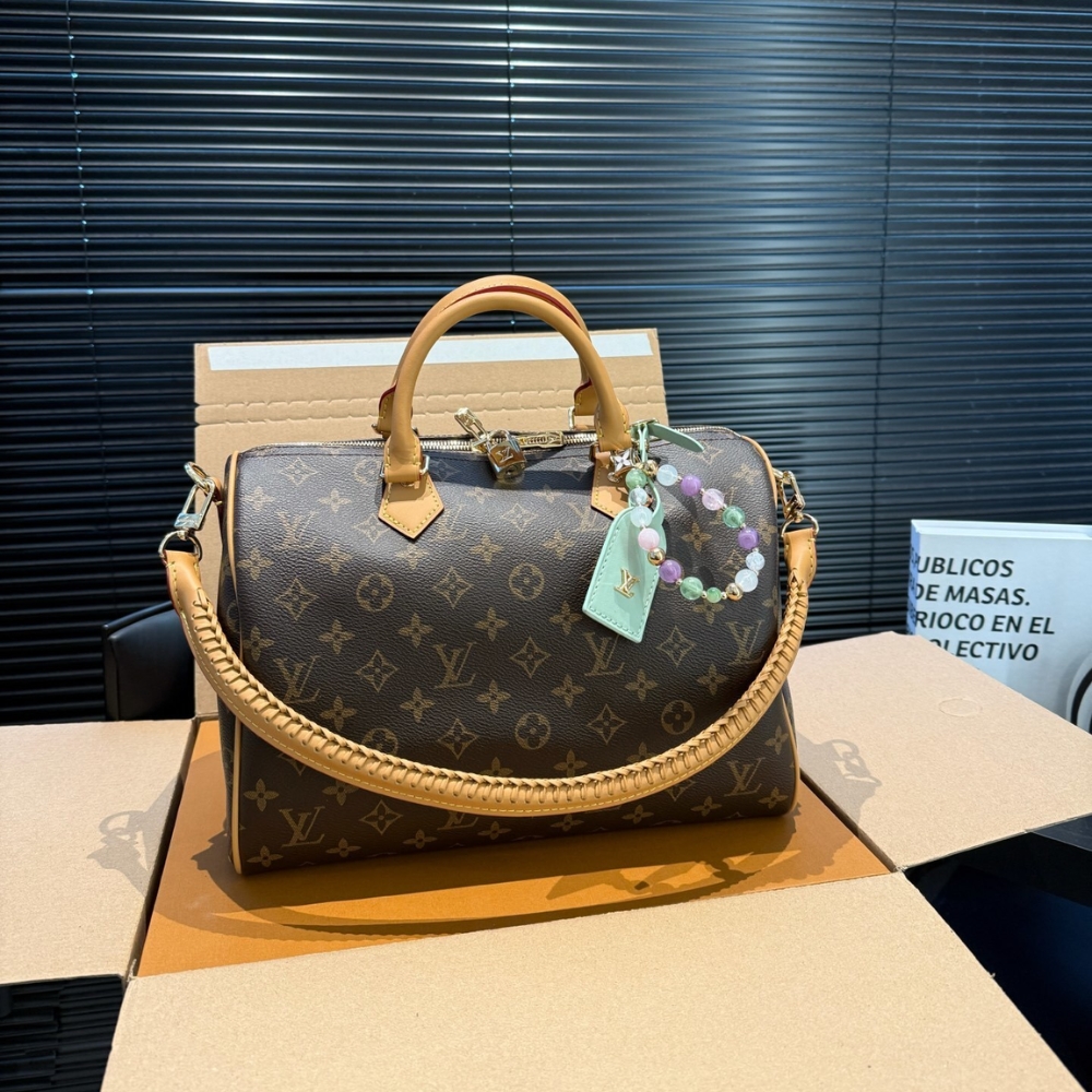 Alternative view of Louis Vuitton Speedy Soft 30 Lucky Monogram 30Cm M15107