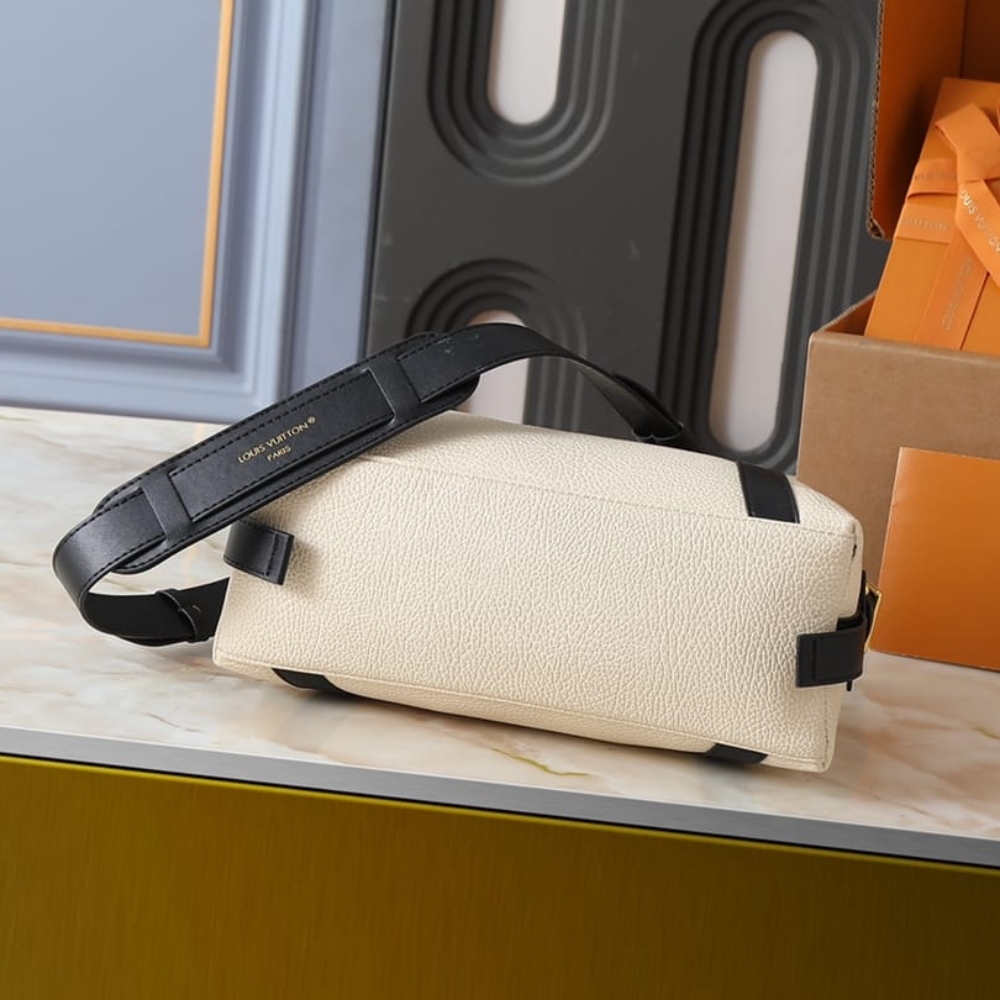 LOUIS VUITTON LV BIKER PM CREAM 30CM M14721 - Image 3