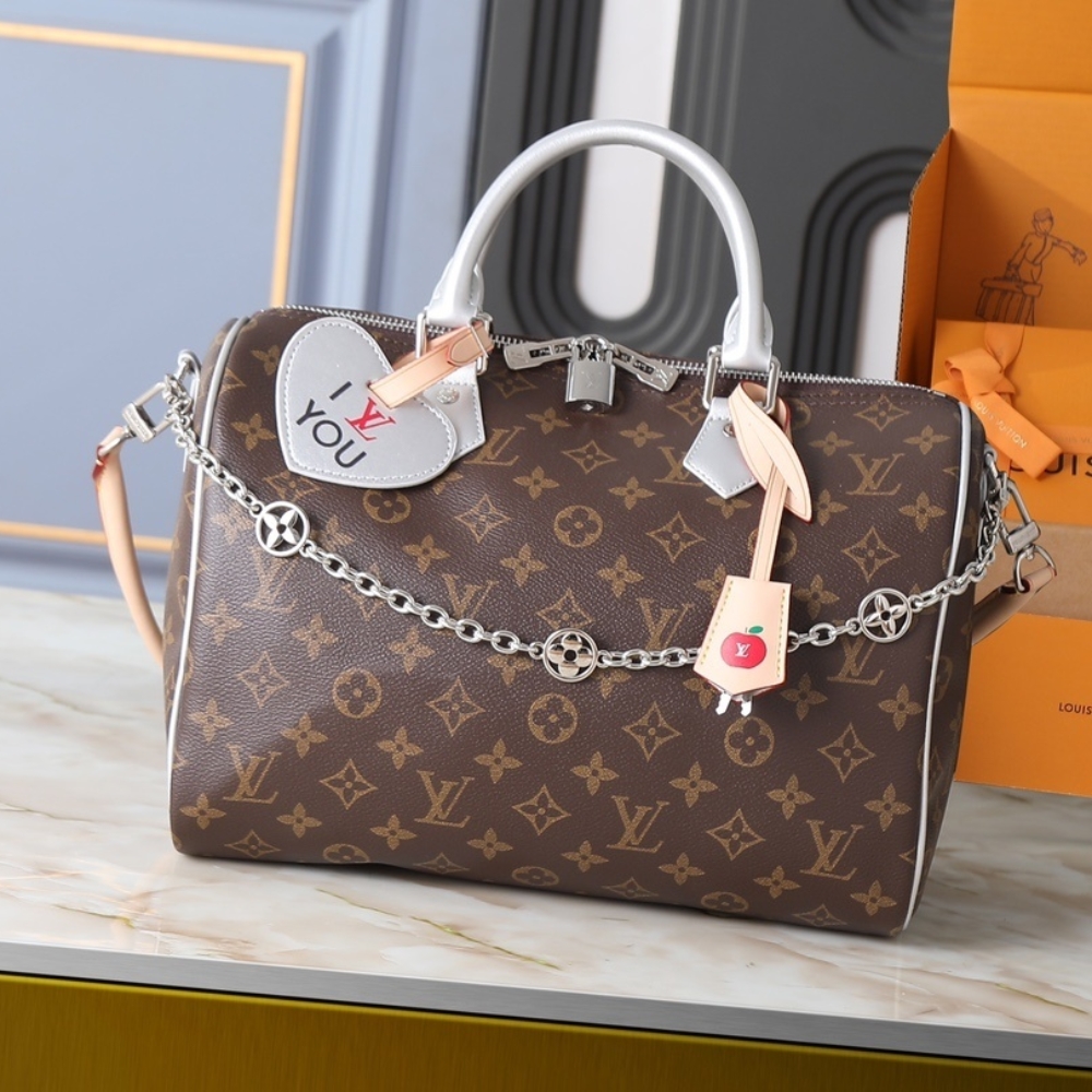 Alternative view of Louis Vuitton 57th Street NYC Speedy Bandoulière 30 Monogram Silver 30cm M27324