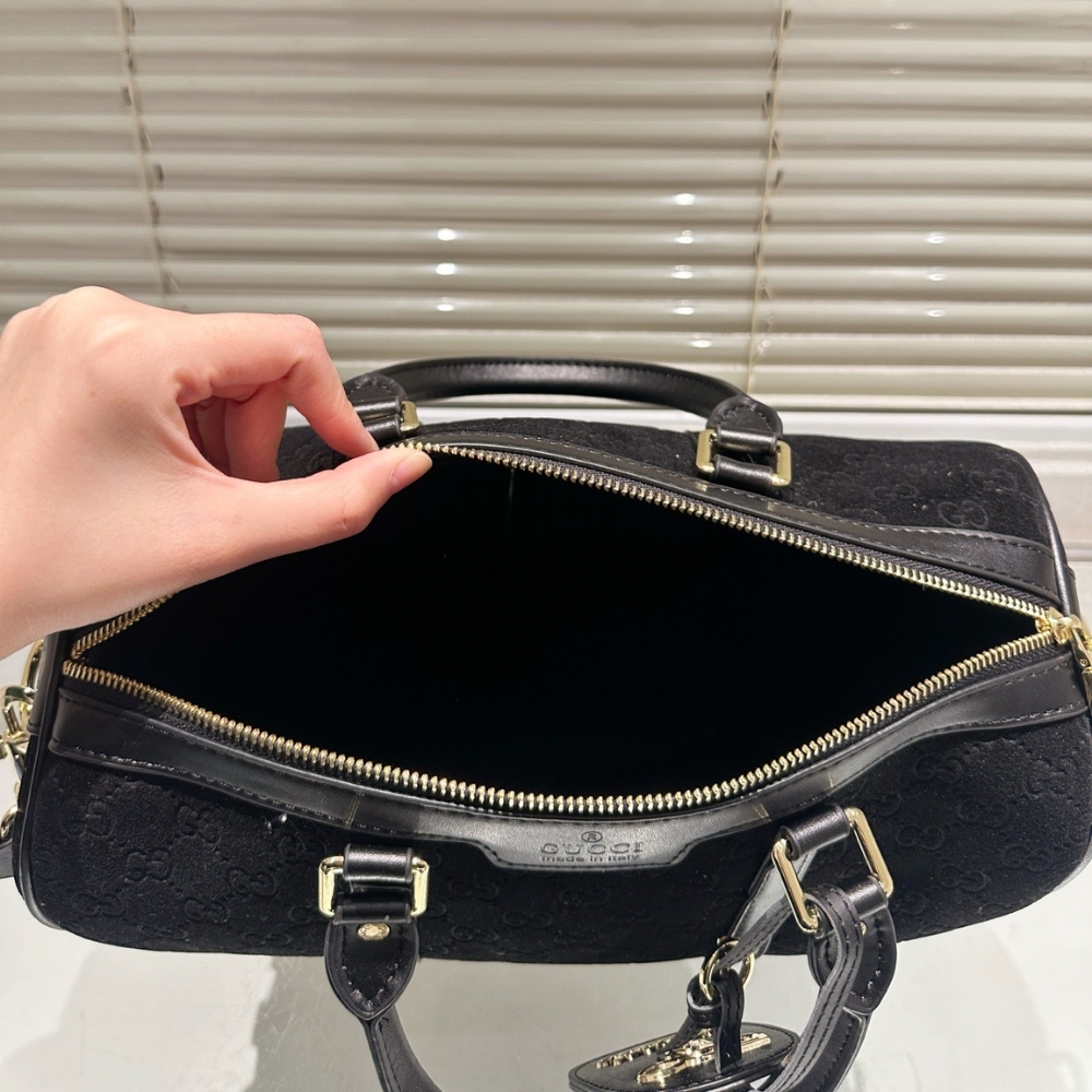 Gucci Small Jumbo GG Canvas Duffle Bag Black 30Cm - Image 9