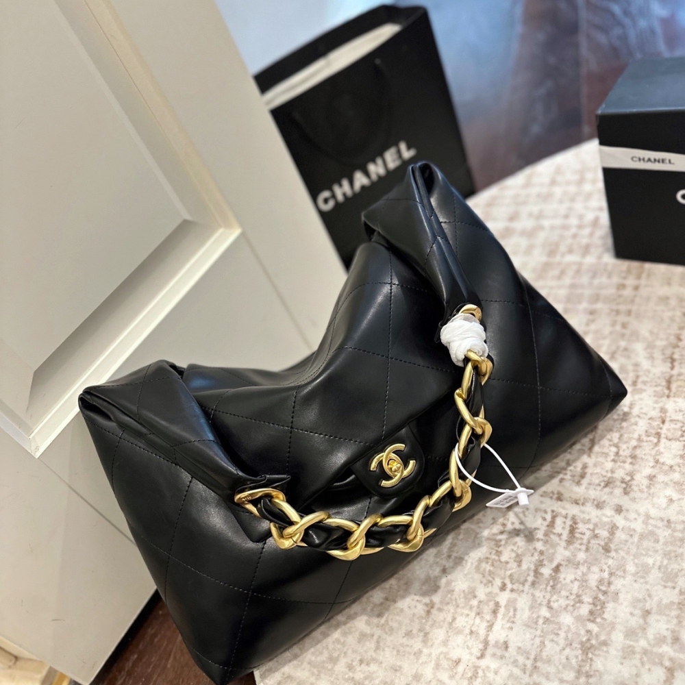 Chanel Maxi Hobo Bag Black Leather 43Cm AS5839 B22140 94305 - Image 3