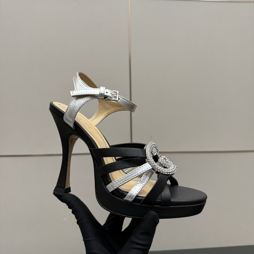 Alternative view of GUCCI WOMEN PUMP WITH CRYSTAL INTERLOCKING G BLACK 852355 AAFSH 8142