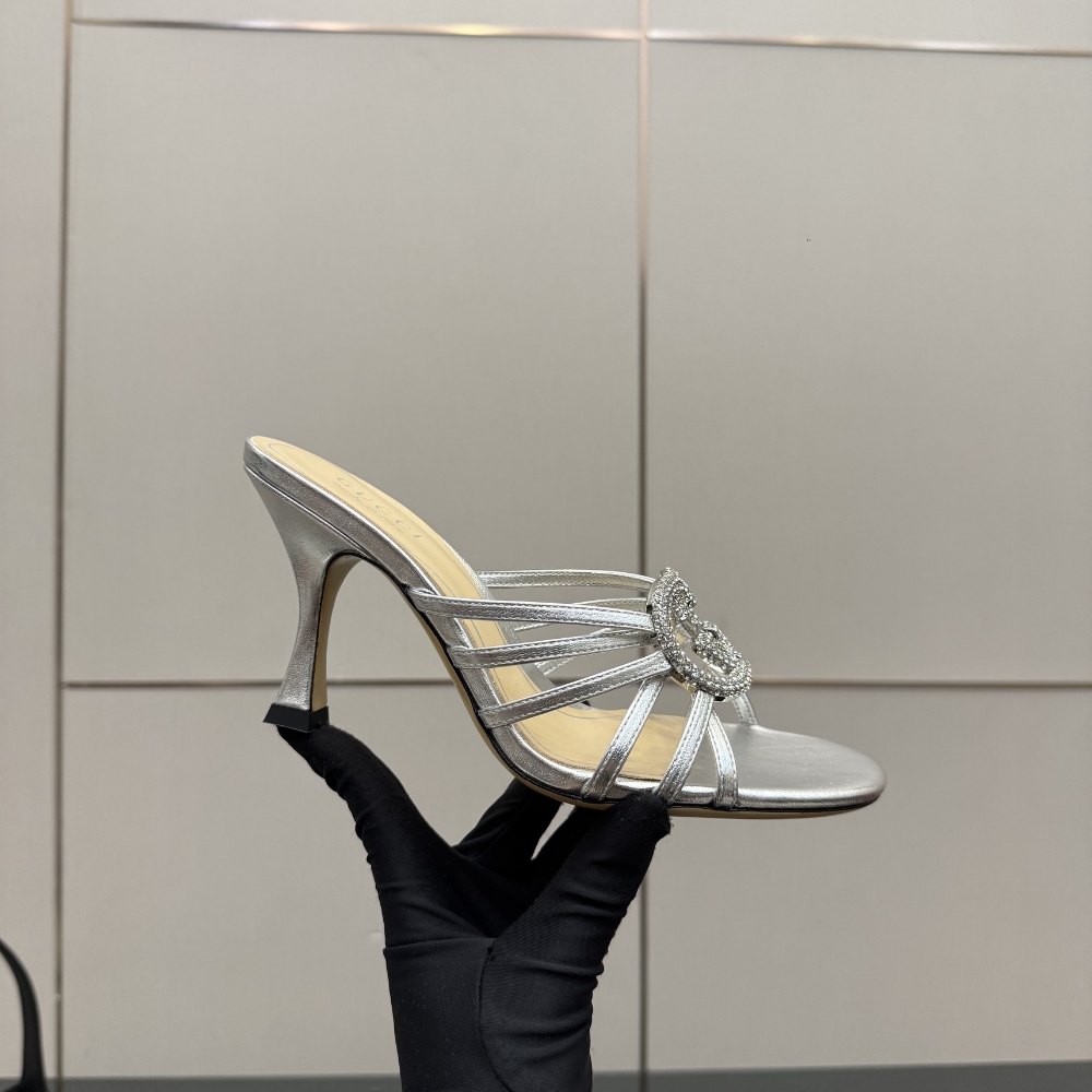 Alternative view of GUCCI WOMEN SLIDE SANDAL WITH CRYSTAL INTERLOCKING G SILVER 852663 0MW00 8106