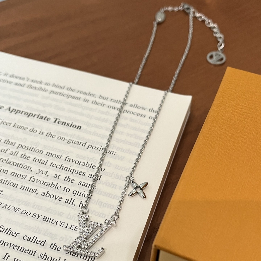 Alternative view of LOUIS VUITTON LV ICONIC ENAMEL NECKLACE SILVER M02751