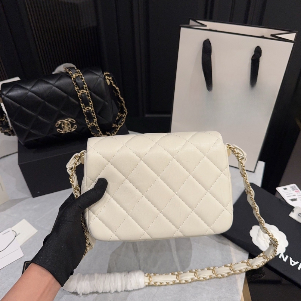 Chanel Mini Flap Bag And Gold Hardware Light Beige 20Cm - Image 4