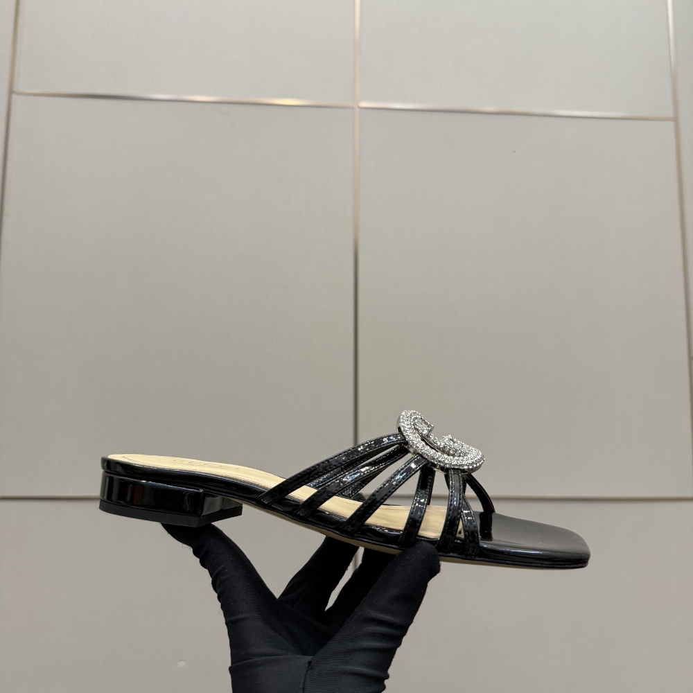 Alternative view of GUCCI WOMEN SLIDE WITH CRYSTAL INTERLOCKING G BLACK LEATHER 852357 BNC00 1000