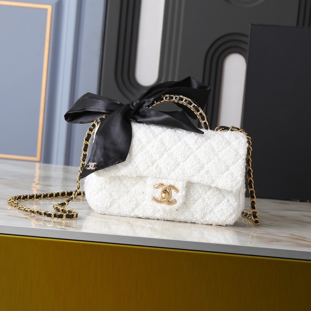 Alternative view of CHANEL MINI FLAP BAG WITH TOP HANDLE VELVET SILK AND GOLD TONE METAL WHITE 20CM AS5875 B22482 MB103