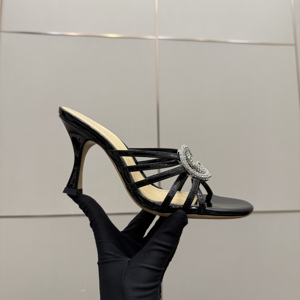 Alternative view of GUCCI WOMEN SLIDE SANDAL WITH CRYSTAL INTERLOCKING G BLACK 852663 BNC00 1000