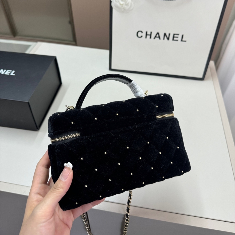 Chanel Vanity With Chain Velvet Diamante And Gold Tone Metal Black 19Cm Ap4860 B17652 94305 - Image 5