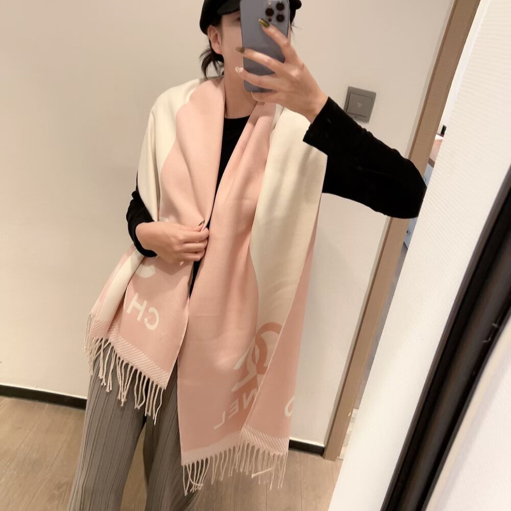 Alternative view of CHANEL 24A HALF COLOR WOOL SCARF PINK 180CM