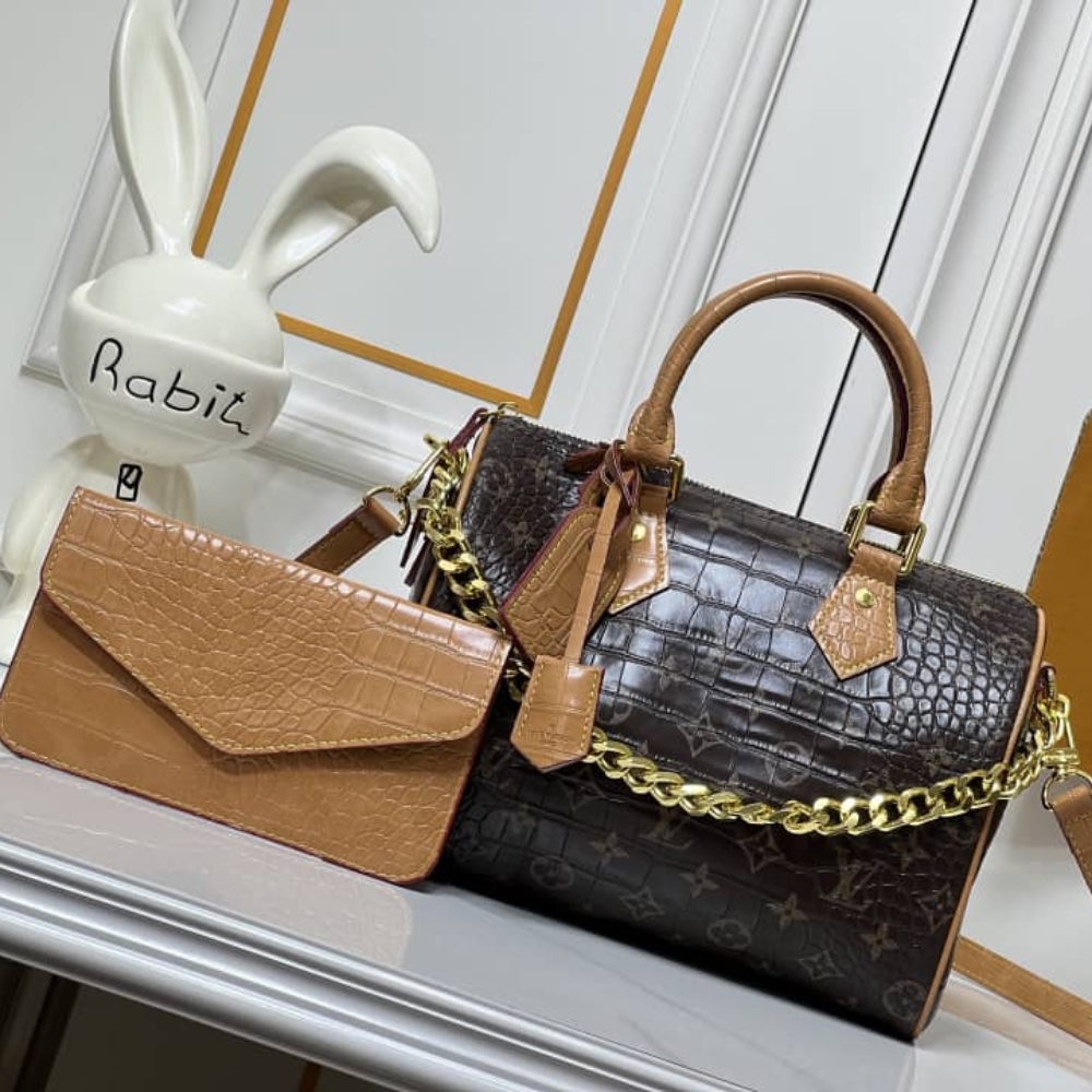 Alternative view of LOUIS VUITTON SPEEDY SATCHEL BAG MONOGRAM BROWN 25CM