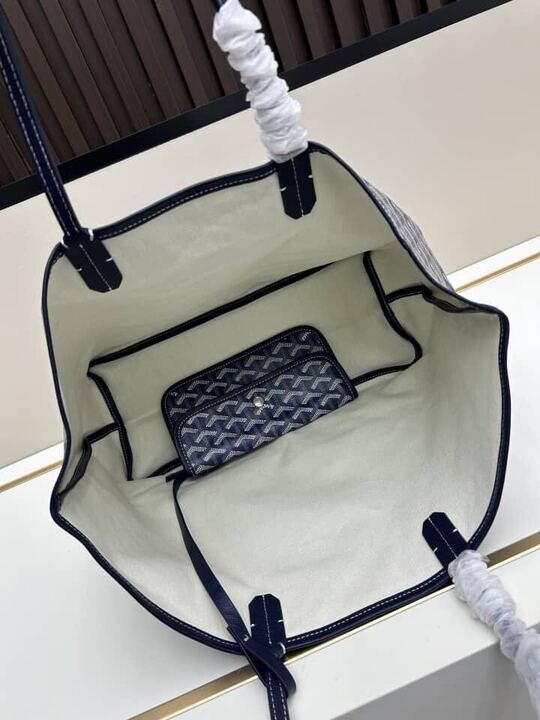 Alternative view of GOYARD PM TOTE NAVY BLUE