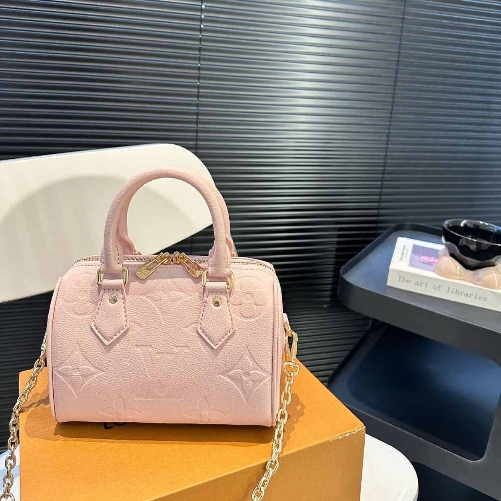Alternative view of Gift Set: Louis Vuitton Speedy Bandoulière 20 Monogram Pink 20Cm M47136 With Colour Blossom Bb Star Pendant Pink Gold Pink Mother Of Pearl And Diamond Q93612