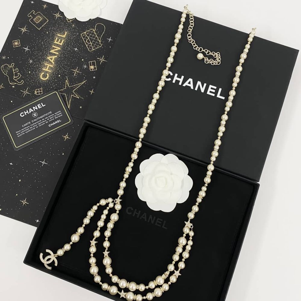 Alternative view of Chanel Pearl Necklace with Star and CC Logo
