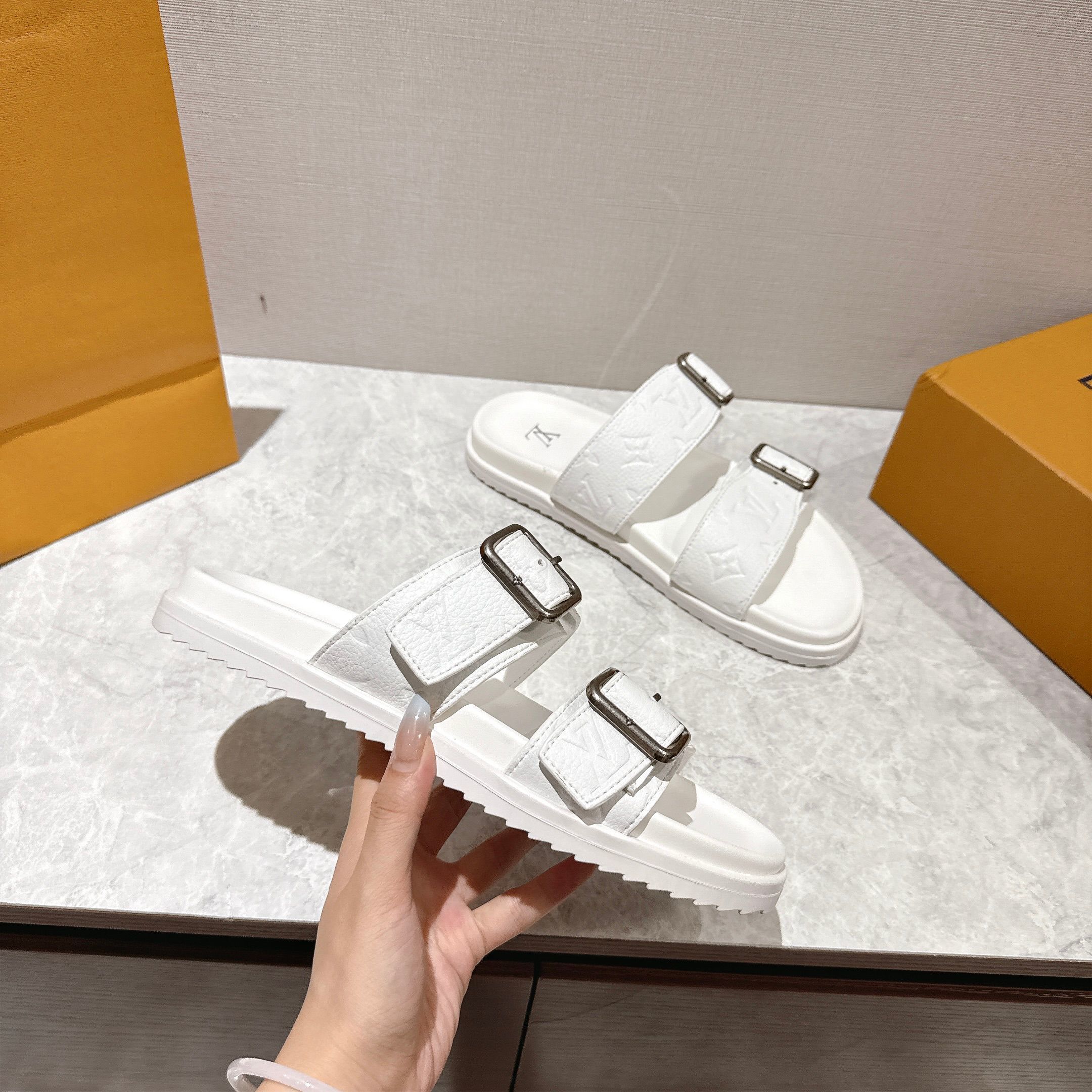 Louis Vuitton LV Venice Mule White 1AHSIX - Image 7