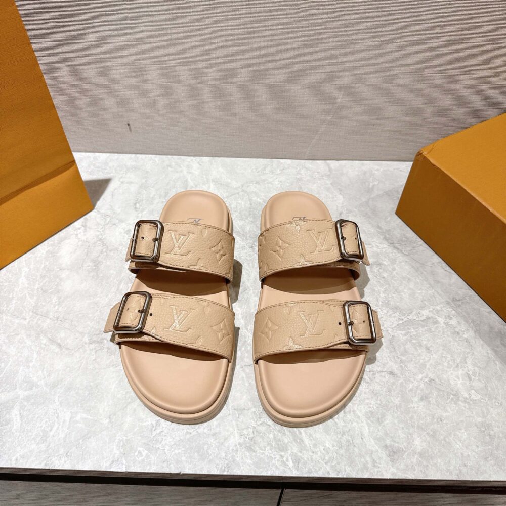 Alternative view of Louis Vuitton LV Venice Mule Beige