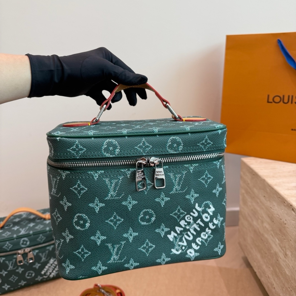 Alternative view of Louis Vuittion Nice Mini Bag Monogram Heritage Green 20cm