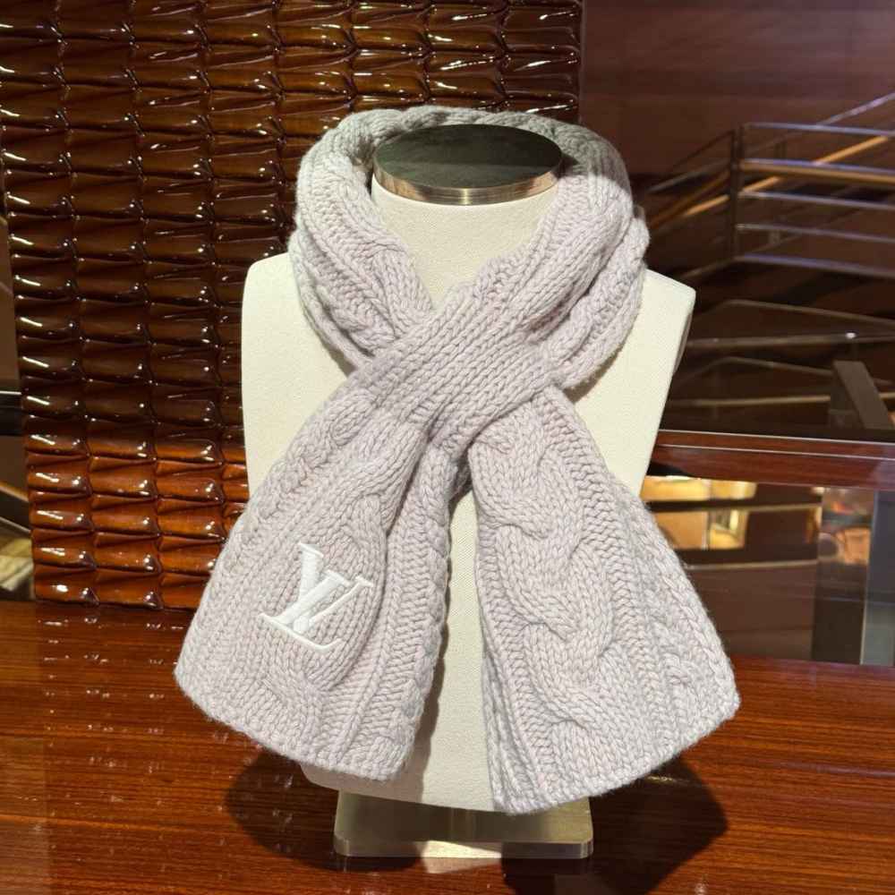 Alternative view of Louis Vuitton Only LV Mini Cable Scarf Beige 150Cm M96754