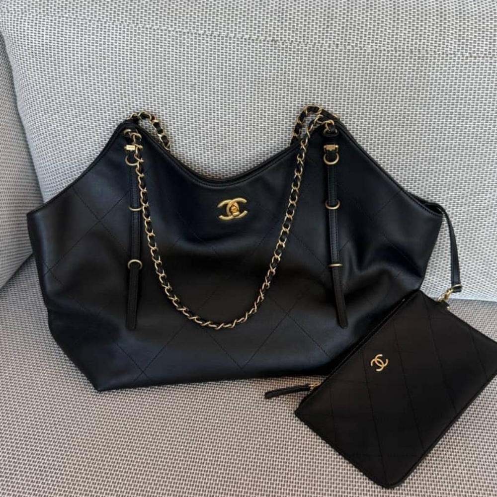 Alternative view of Chanel Shopping Bag And Gold Tone Metal Black 33Cm AS5463 B20565 94305