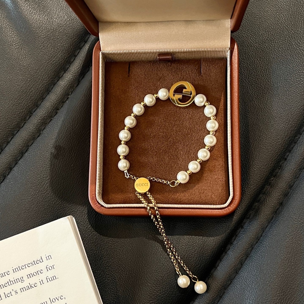 Gucci Interlocking Pearl Bracelet Gold 839033 JCF27 8062 - Image 4