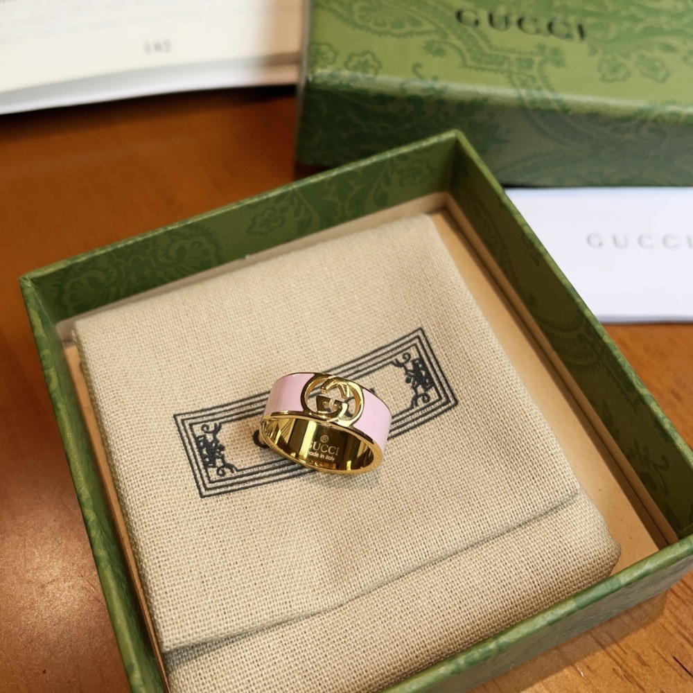 Set Gucci Cuff Bracelet And Ring Interlocking Enamel Light Pink Gold Tone - Image 4