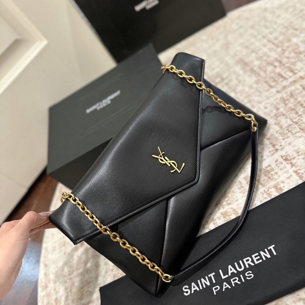 Saint Laurent Cassandre XXL Pouch On Chain In Shiny Leather Black 35Cm - Image 3