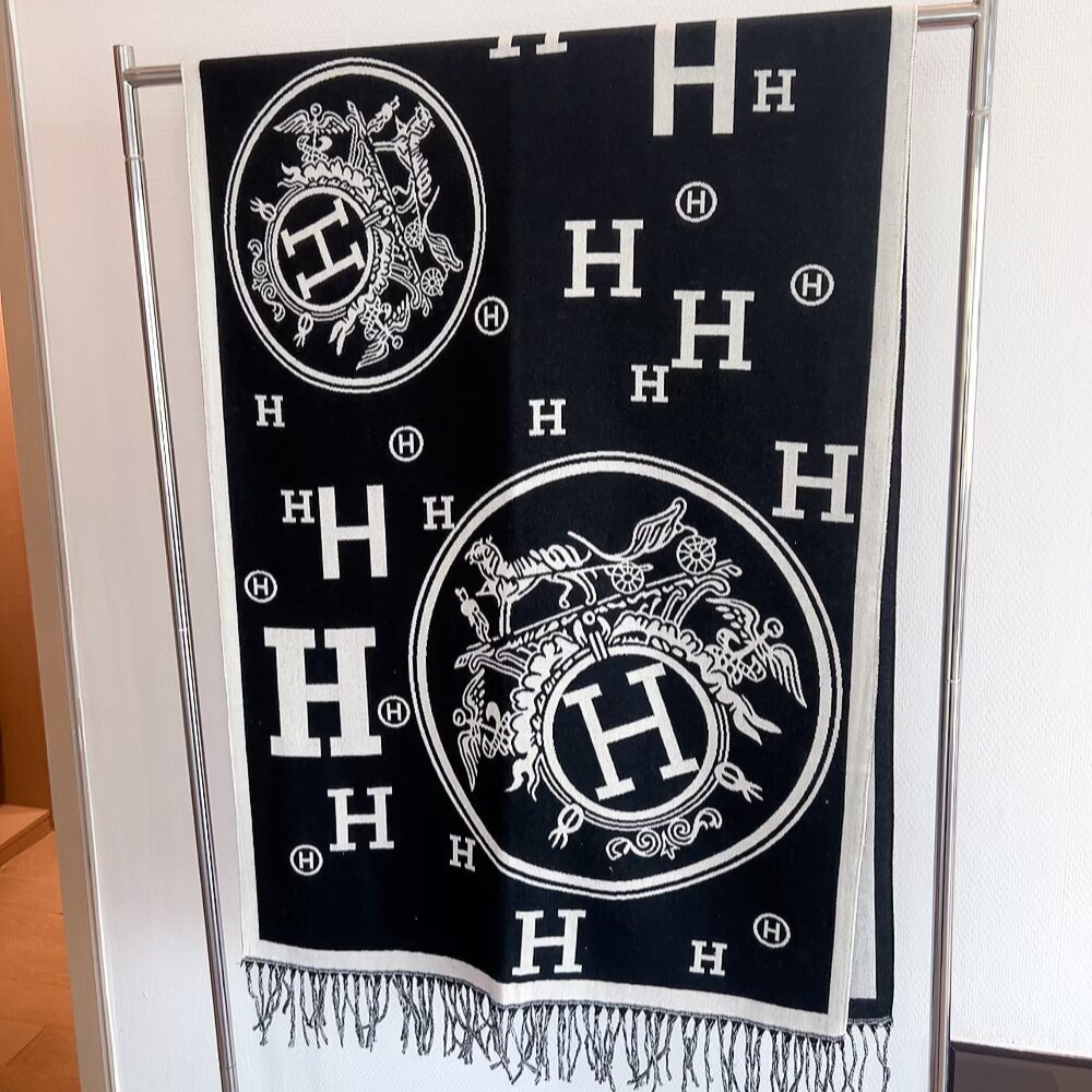 Alternative view of Hermes Muffler H Logo Wool Shawl Black 180Cm