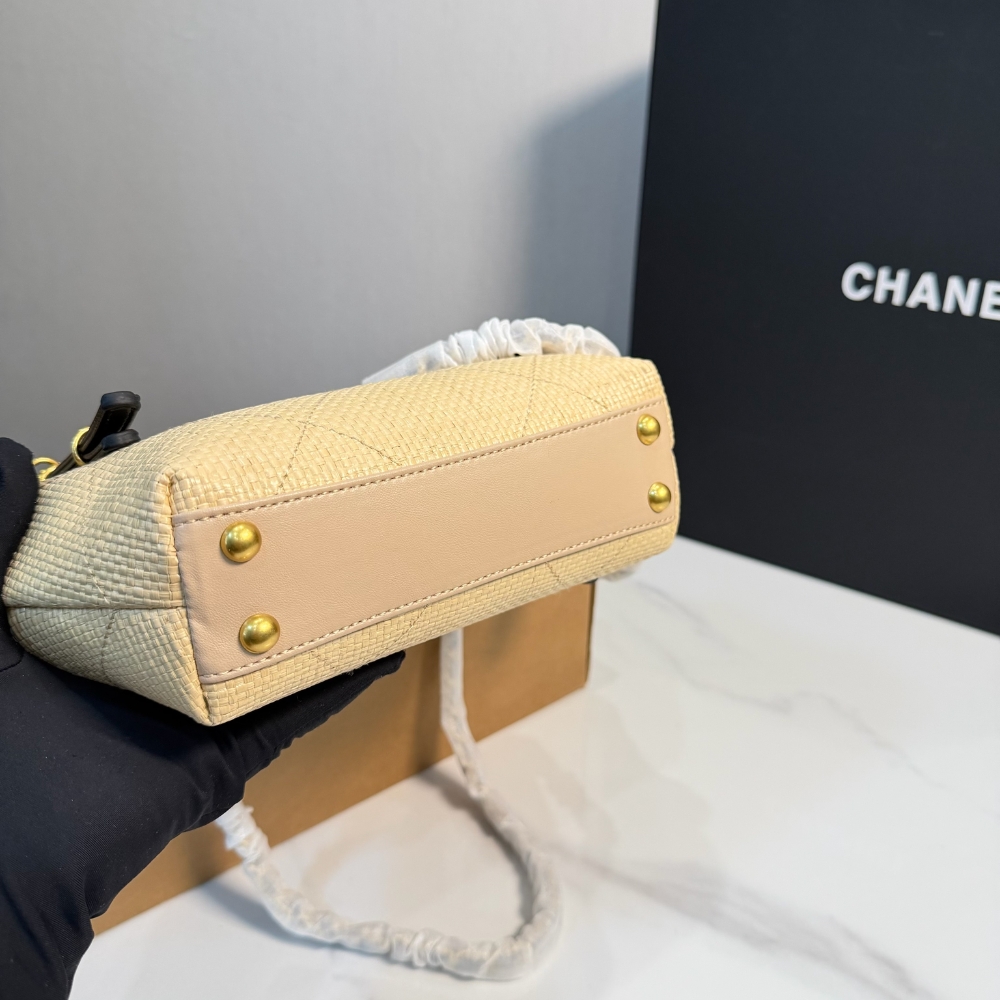 Chanel Small Shopping Bag Braided Raffia Effect Canvas And Gold Tone Metal In Beige 20Cm - Image 7