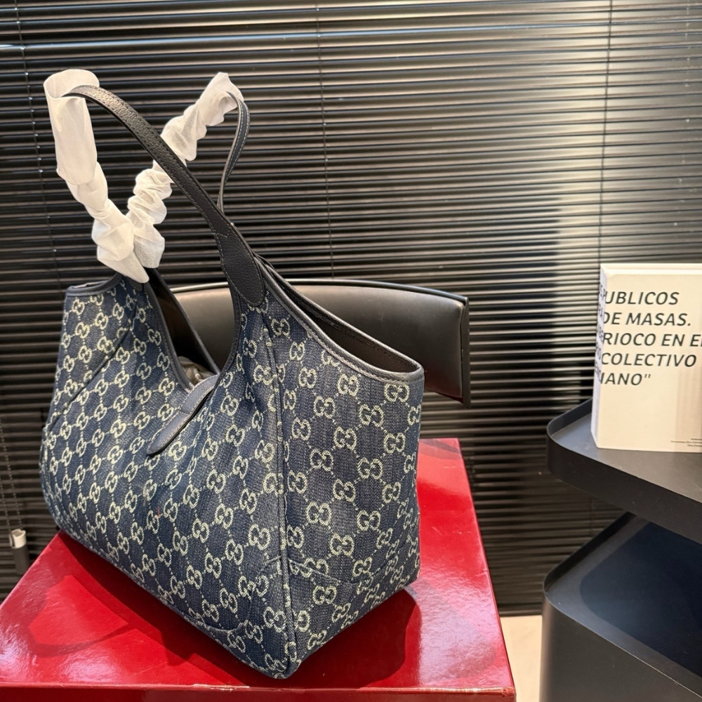 Gucci Mercato Medium Tote Bag Denim Navy Blue 36Cm - Image 4