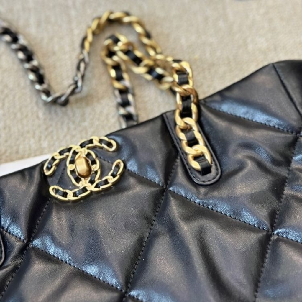 Chanel 19 Shopping Bag Quilted Leather Medium In Black 30cm AS3519 B04852 94305 - Image 3