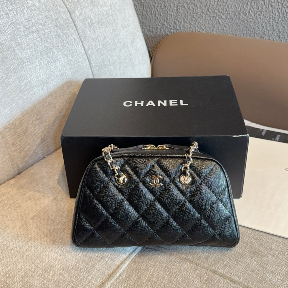 Alternative view of Chanel Clutch With Strap Gold Metal In Black 20Cm AP5092 B10583 C3906