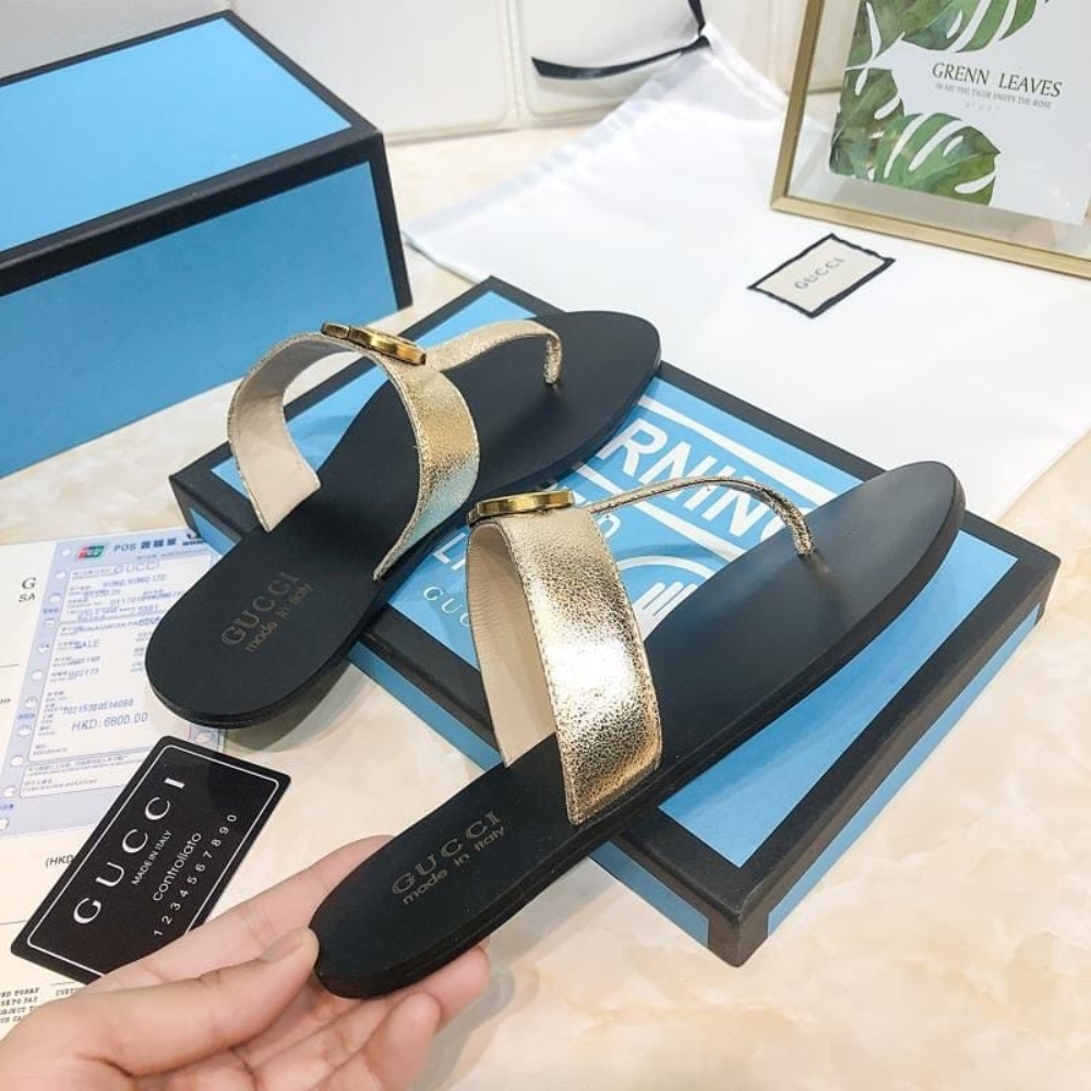 Gucci Thong Sandals With Double G Gold - Image 5