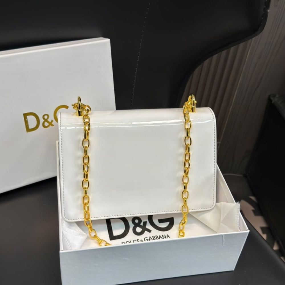 Dolce Gabbana DG Girls Shoulder Bag Nappa Leather White 20Cm BB6498AZ80180001 - Image 4