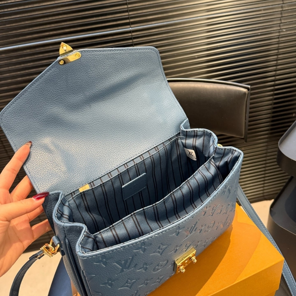 Louis Vuitton Pochette Métis Monogram Empreinte Bleu Jean 25cm M27357 - Image 3