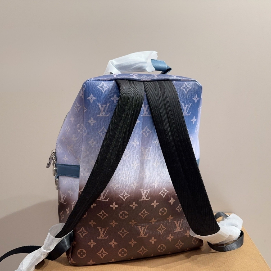 Louis Vuitton Discovery Backpack PM Monogram Pigment Blue 38cm M28025 - Image 8