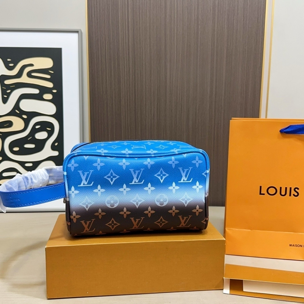 Louis Vuitton Locker Dopp Kit Monogram Pigment Blue 23cm M28228 - Image 2